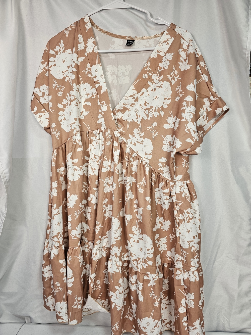 SHEIN Beige Floral V-Neck Tiered Midi Dress